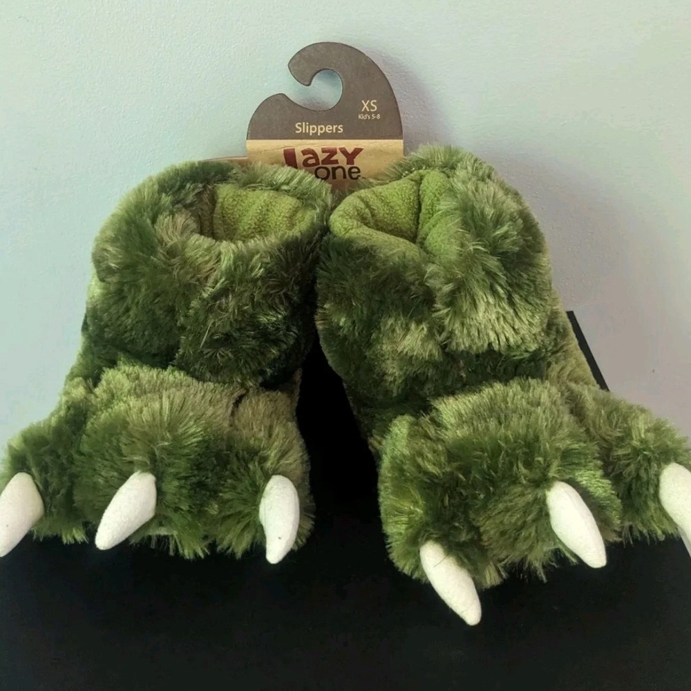 Lazy One Fuzzy Green Dino Claw Slippers size M
